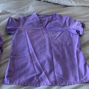 Figs M Lavender Scrub Top and straight leg bottoms set